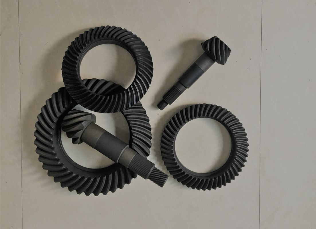 Spiral Bevel มงกุฎล้อและเกียร์ Pinion สำหรับรถบรรทุก MITSUBISHI ความแข็งสูง